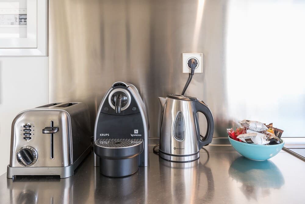 Kahve ve/veya kahve makinesi