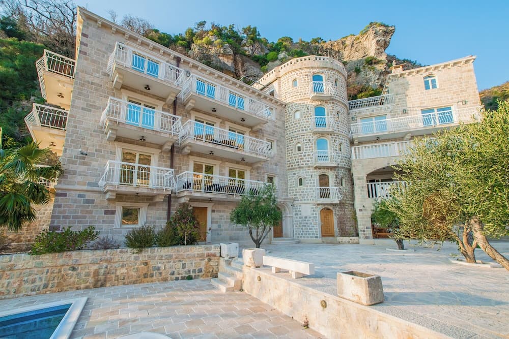 Pietra Mare Apartments