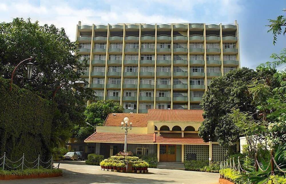 Woodlands Hotel