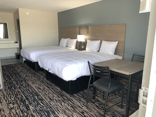 Super 8 by Wyndham Sulphur South