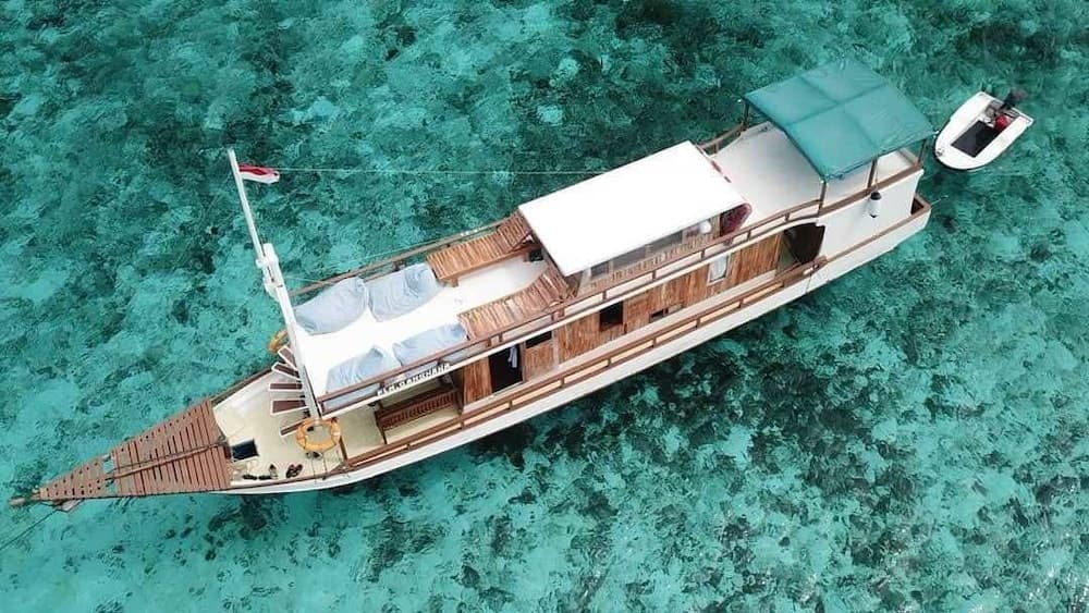 Regina Liveaboard