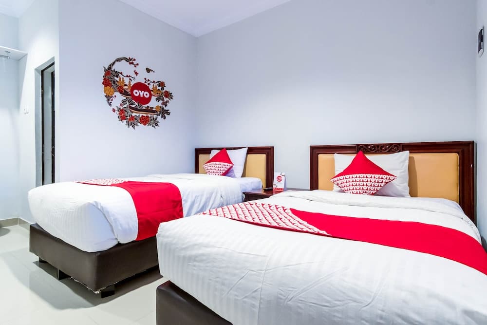 Super OYO 283 Helvetia Residence