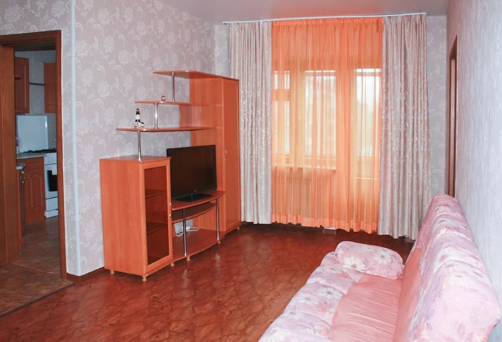 Apartment ALLiS-HALL on Pervomayskaya 35