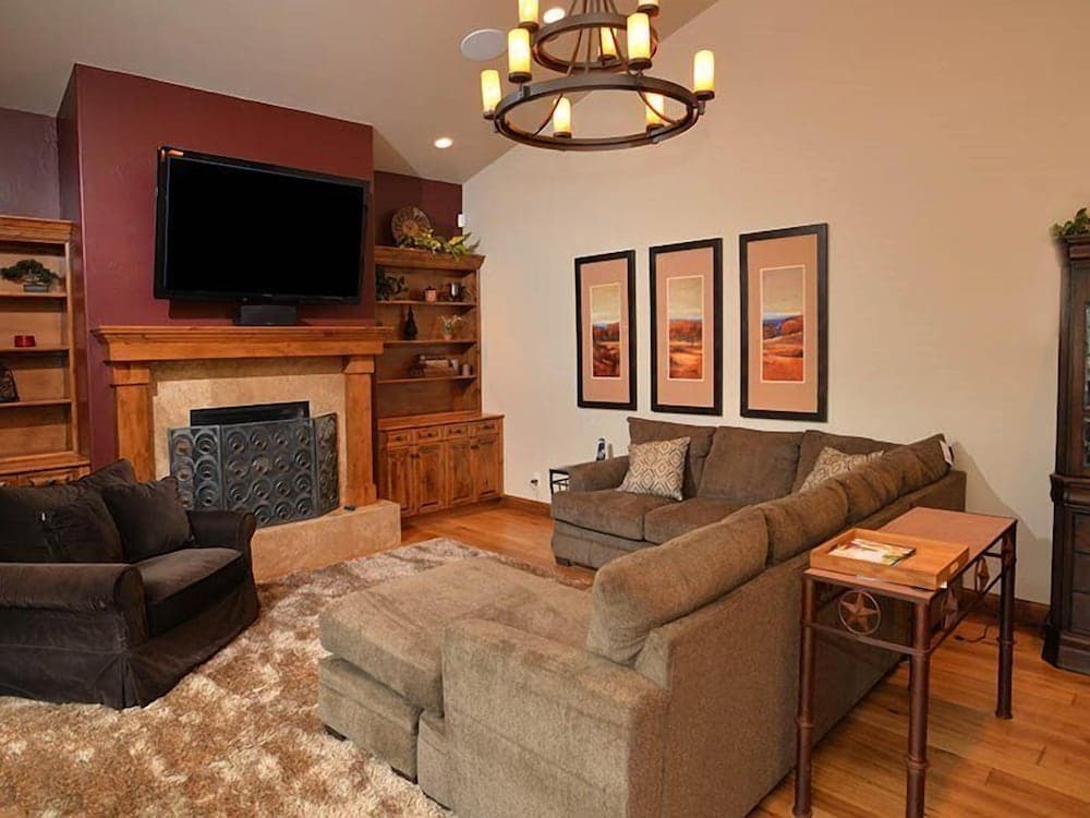 Intermountain Chalet