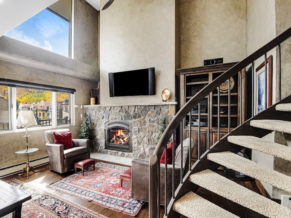 Vantage Point Condo 304
