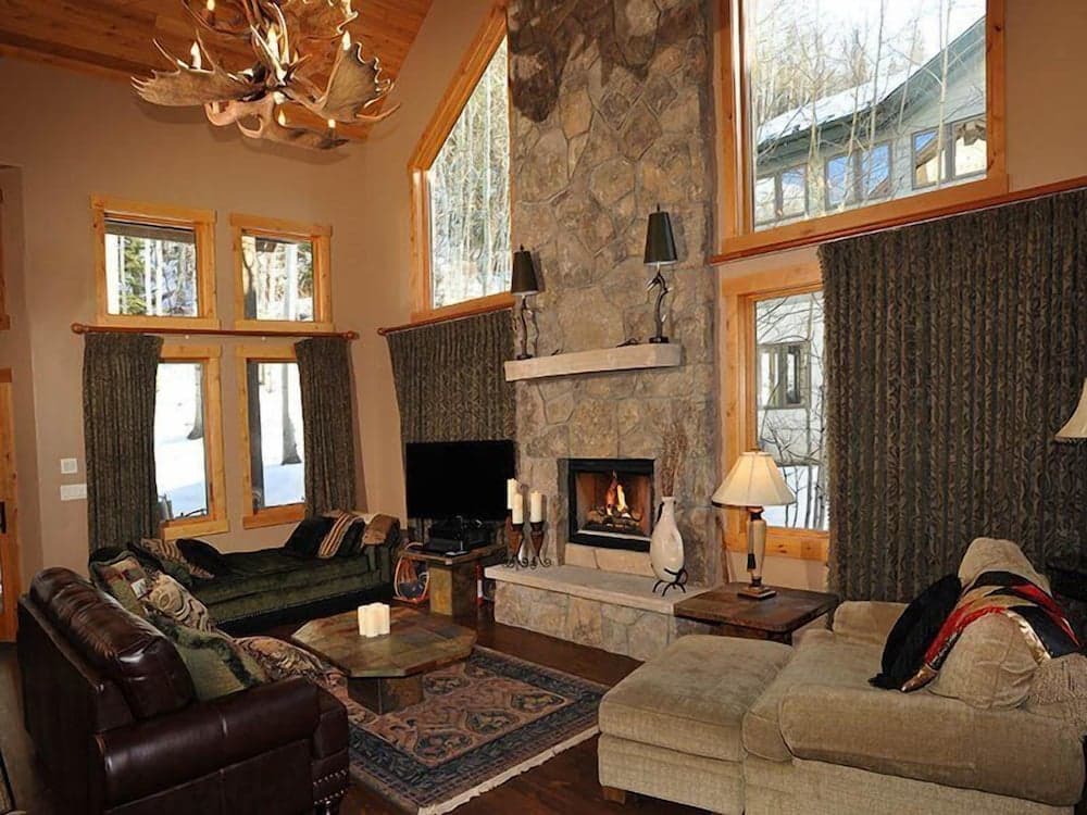 Meadow Brook Chalet