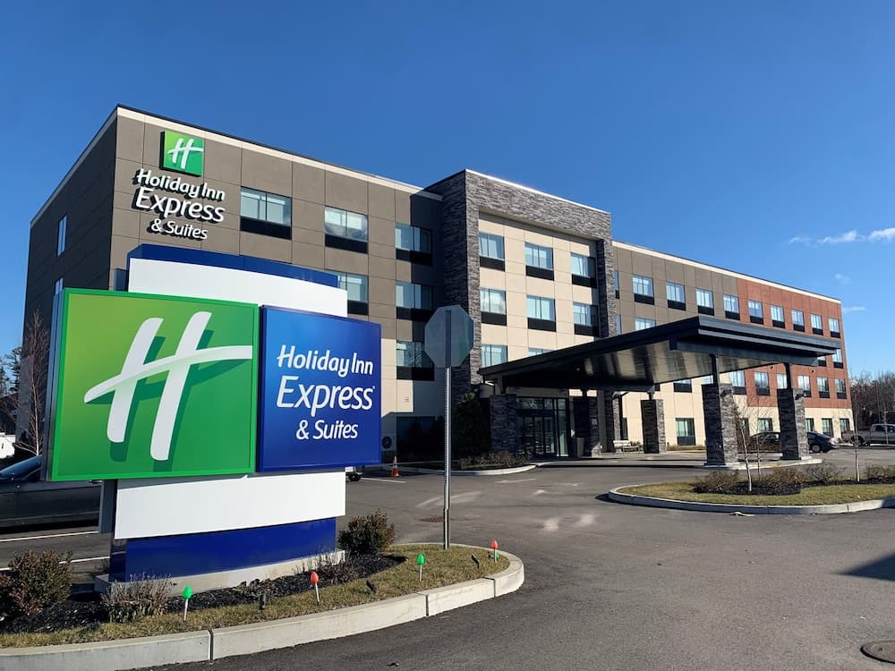Holiday Inn Express And Suites Boston South - Randolph by IHG