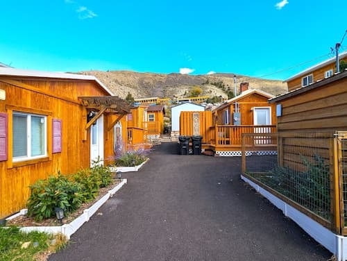 Yellowstone's Treasure Cabins