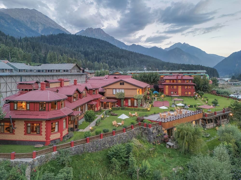 Pahalgam hotel