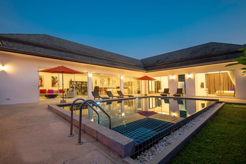 Kamala Contemporary 3 Bedrooms Pool Villa