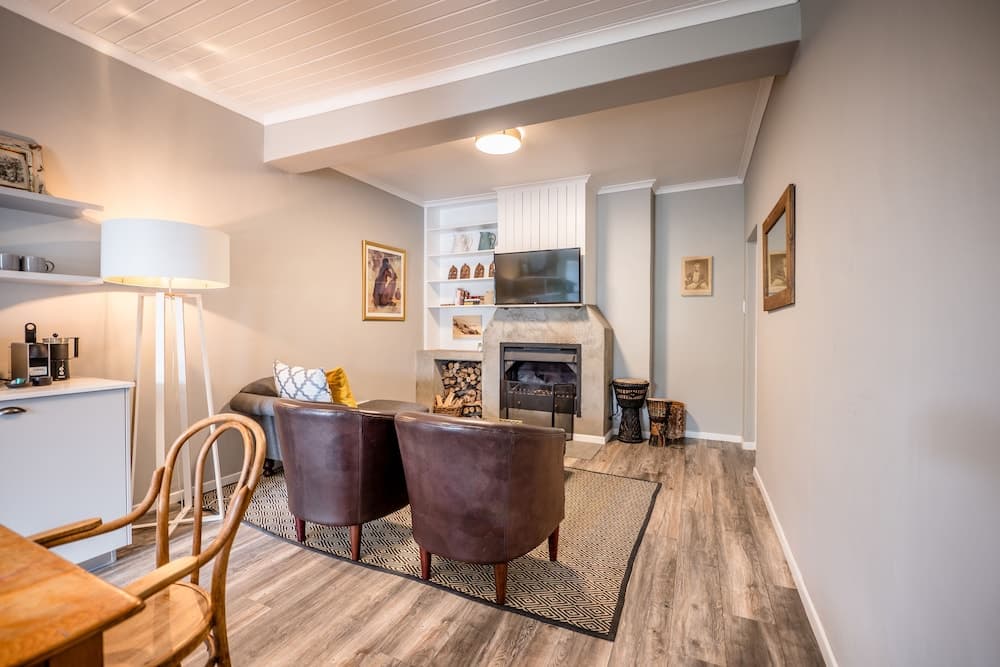 The Corner House L'A-nnexe