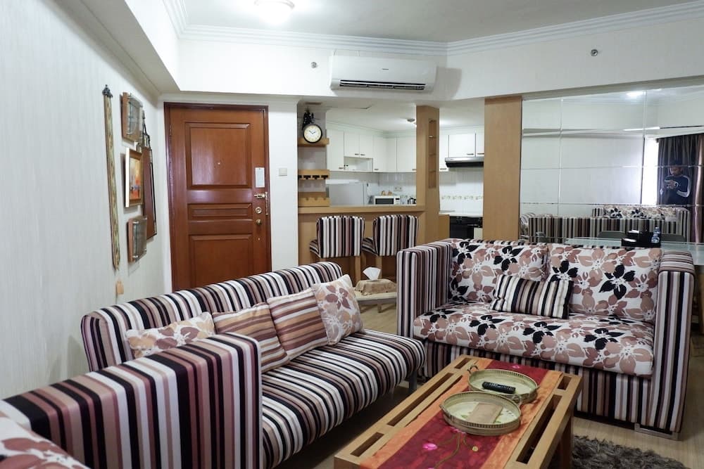 Strategic 3BR Apt at Sudirman Tower Condominuim