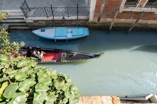 Apartments in San Marco with Canal View by Wonderful Italy