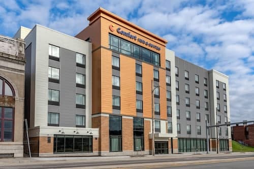 Comfort Inn & Suites Pittsburgh-Northshore