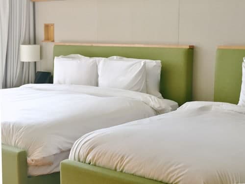 Baymond Hotel