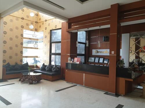 Omahqu Guest House