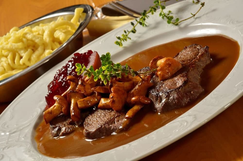 Yemek ve içecek