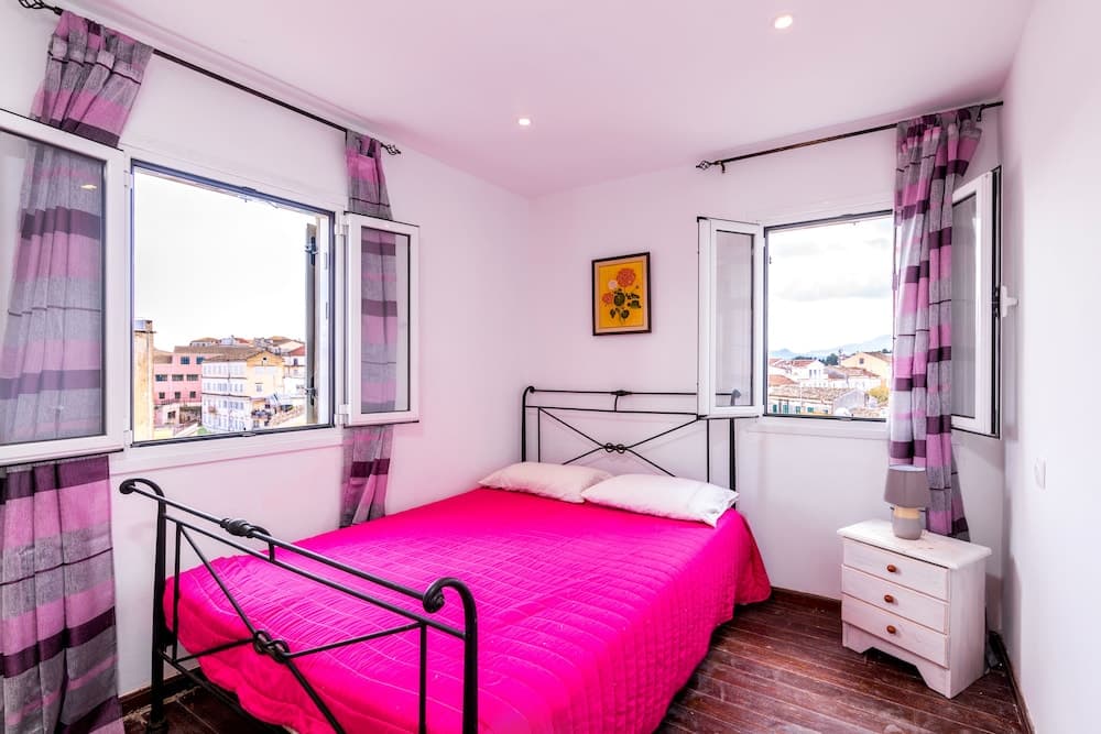 La Casa Con La Vista Delle Fortezze by CorfuΕscapes