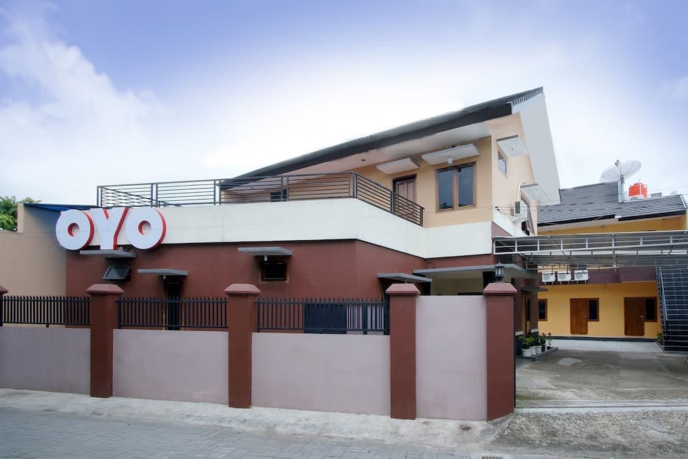 OYO 347 Bayang Brothers Guest House