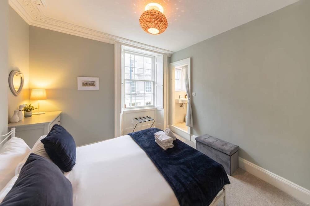 Beautiful 1 Bed Flat in Vibrant Stockbridge
