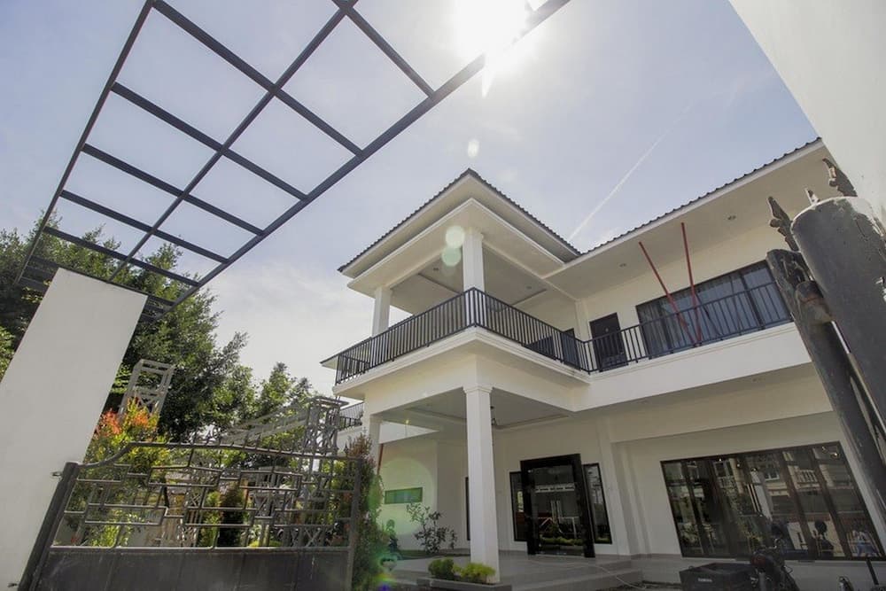 RedDoorz Premium @ Setiabudi Medan