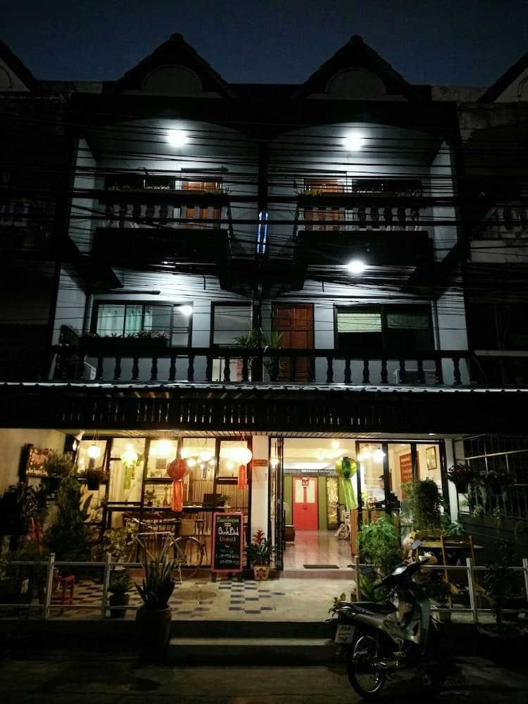 Tangmo House - Hostel