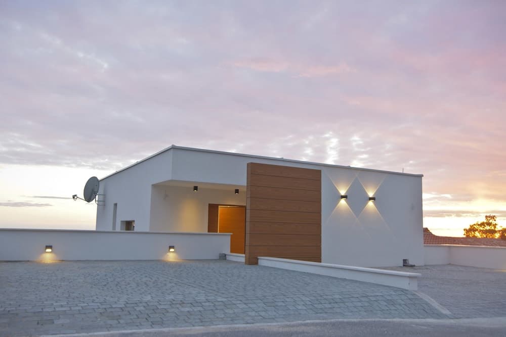 Villa Gloss