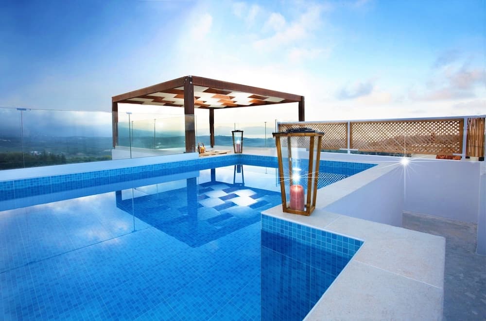 disCrete Villa Archontiki