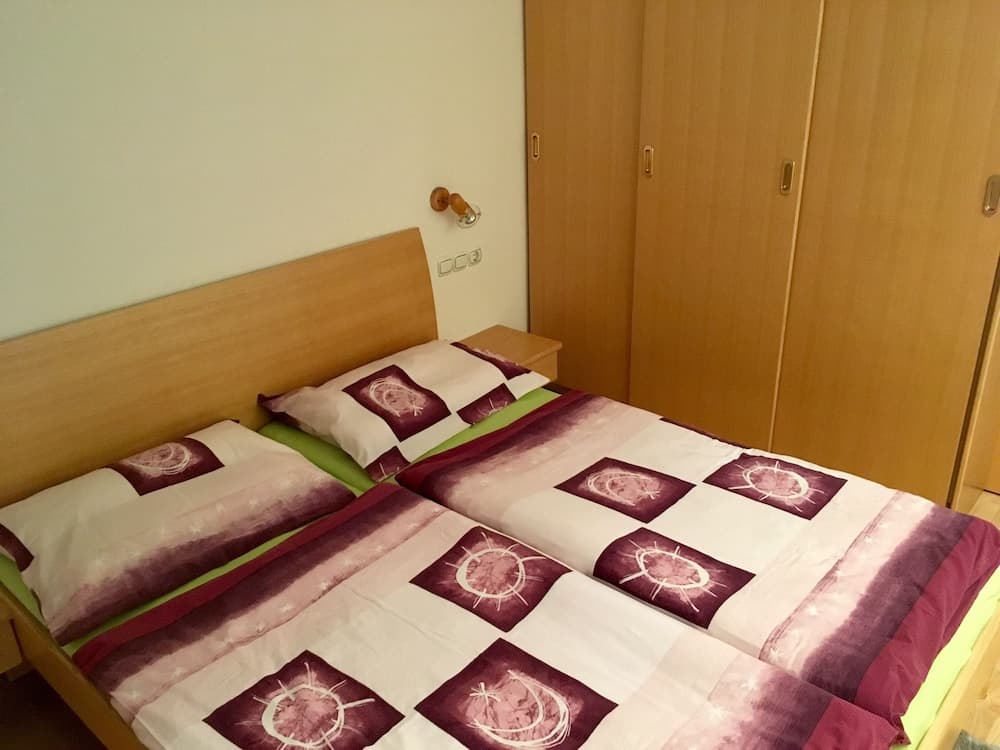 J-Max apartments and glamping houses