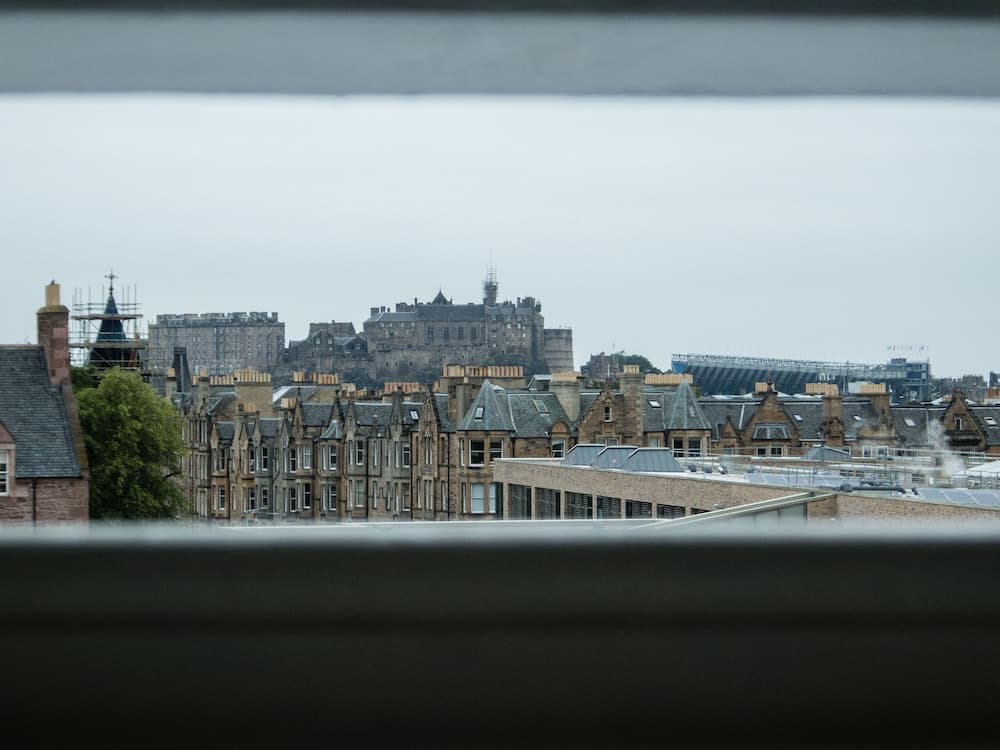 Silver Lining - Luxury Thirlestane Road