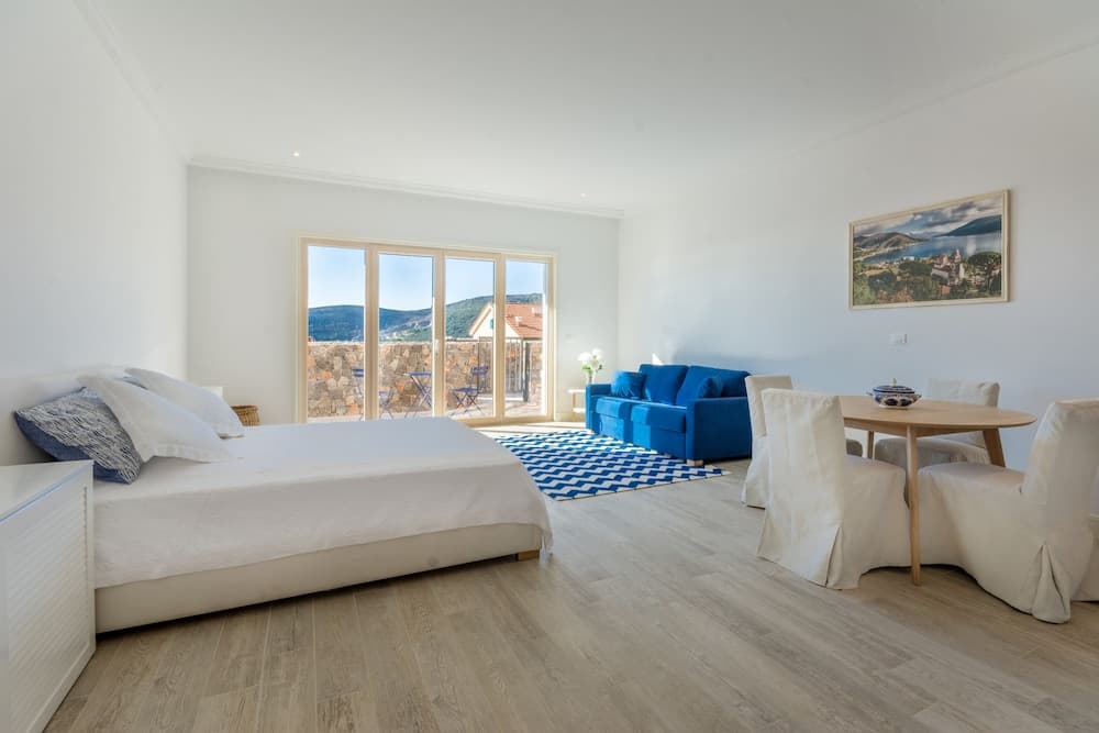 Studio Apartment by My Way