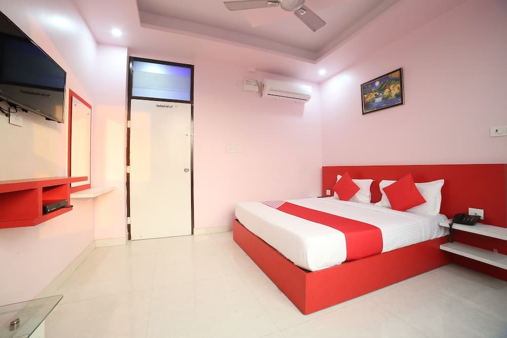 OYO 24220 HOTEL JAI AMBAY INTERNATIONAL