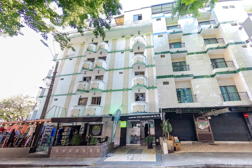 Ayenda 1228 Balcones de la 70