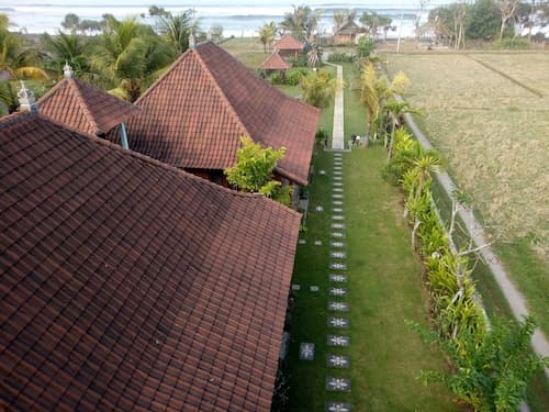 Emir surfcamp