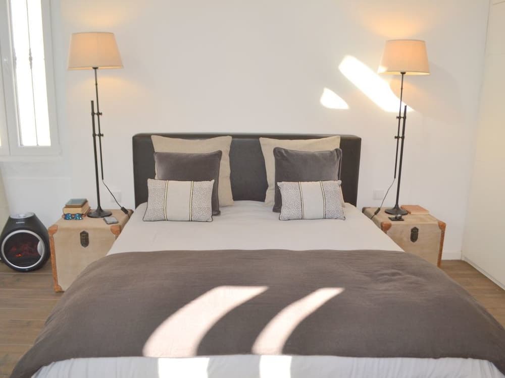 RH Aqueduto Lisbon House