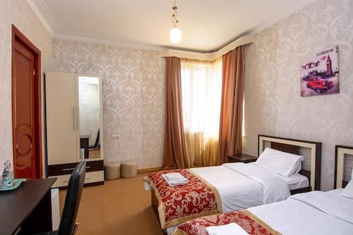 Silk Road Hotel