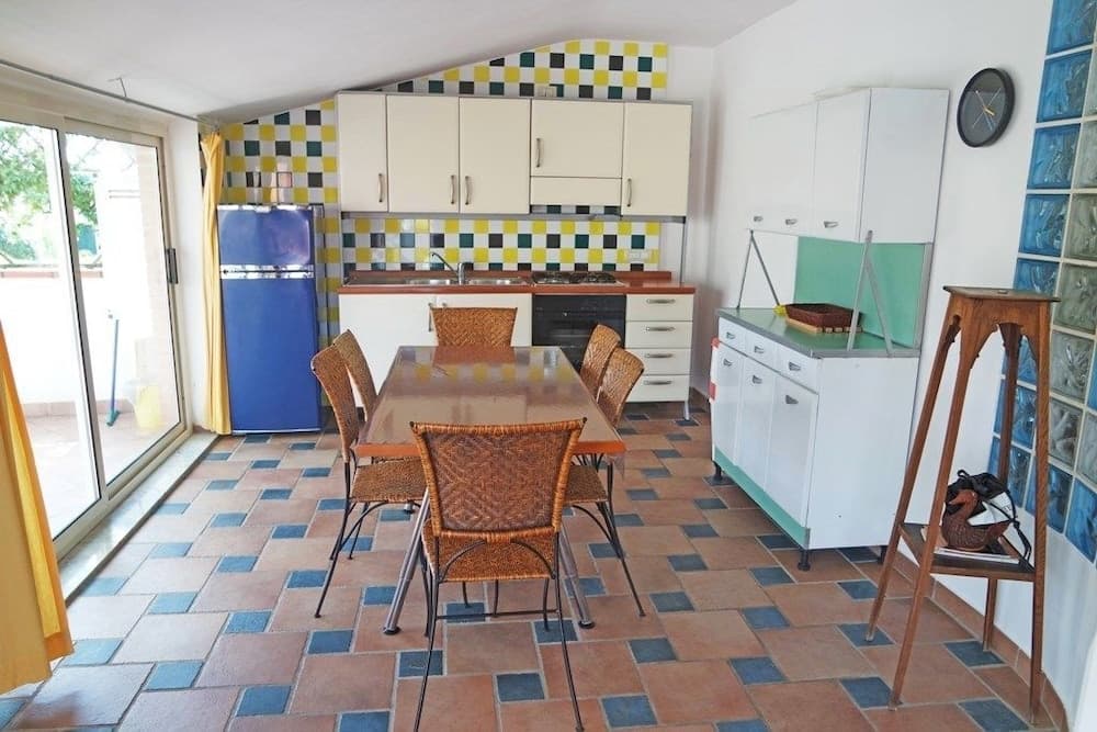 Odada yemek servisi
