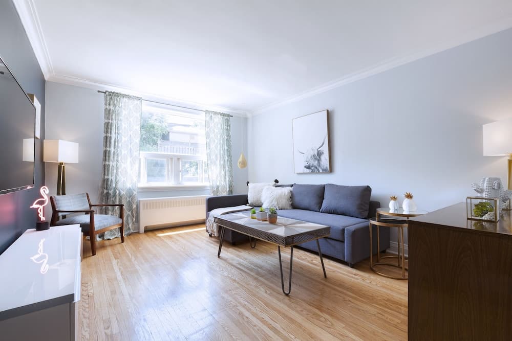 Bright 4-Bedroom in Forest Hill