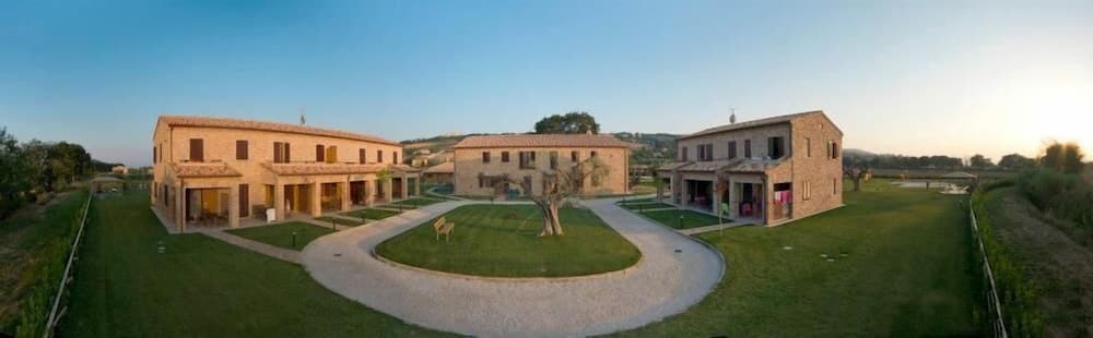 Residence Casale Torrenova al Conero