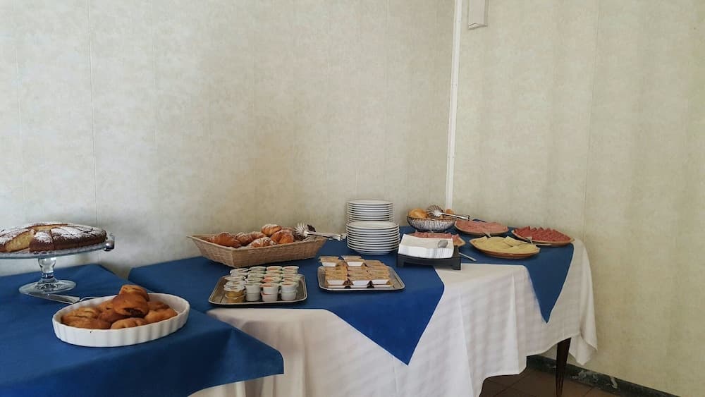 Açık büfe kahvaltı