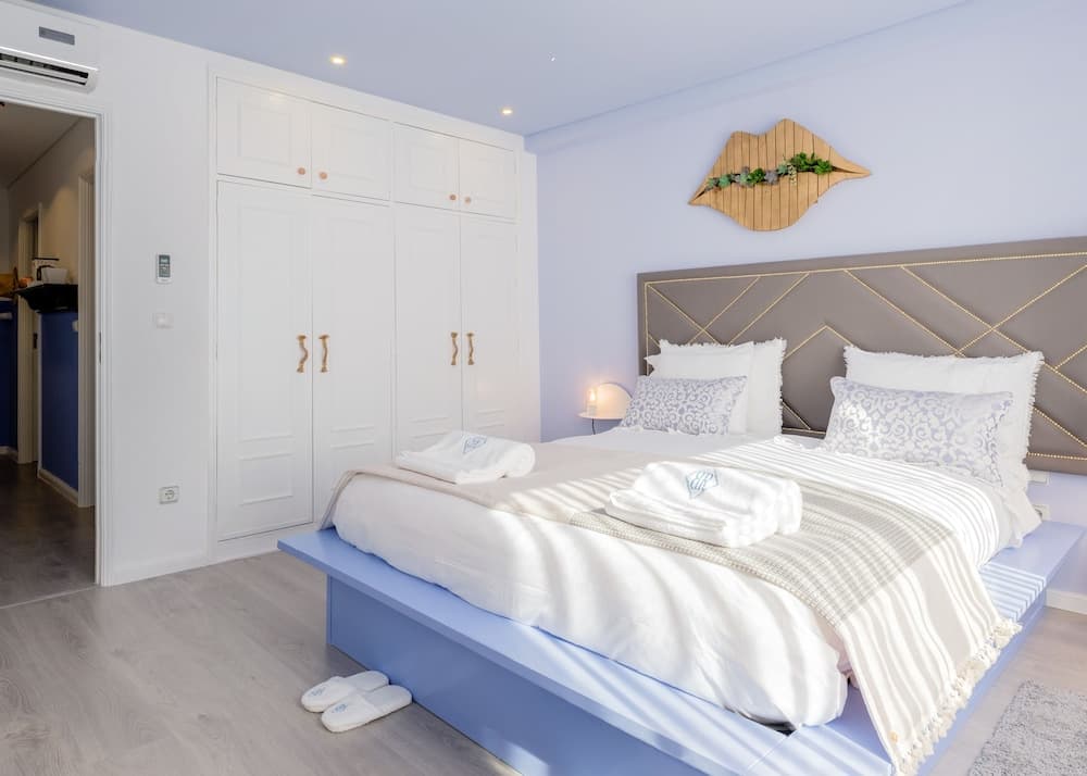 Boutique Rentals - Provence Apartment