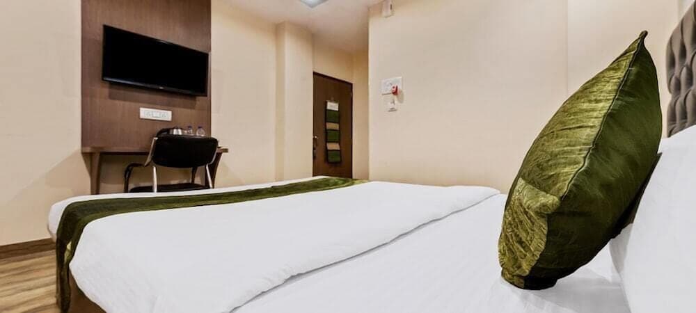 Treebo Trend Royal Crowne