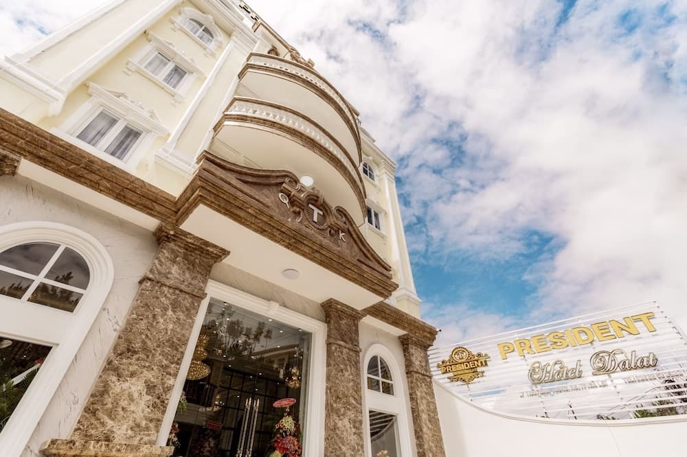 Konaklama yerinin ön cephesi