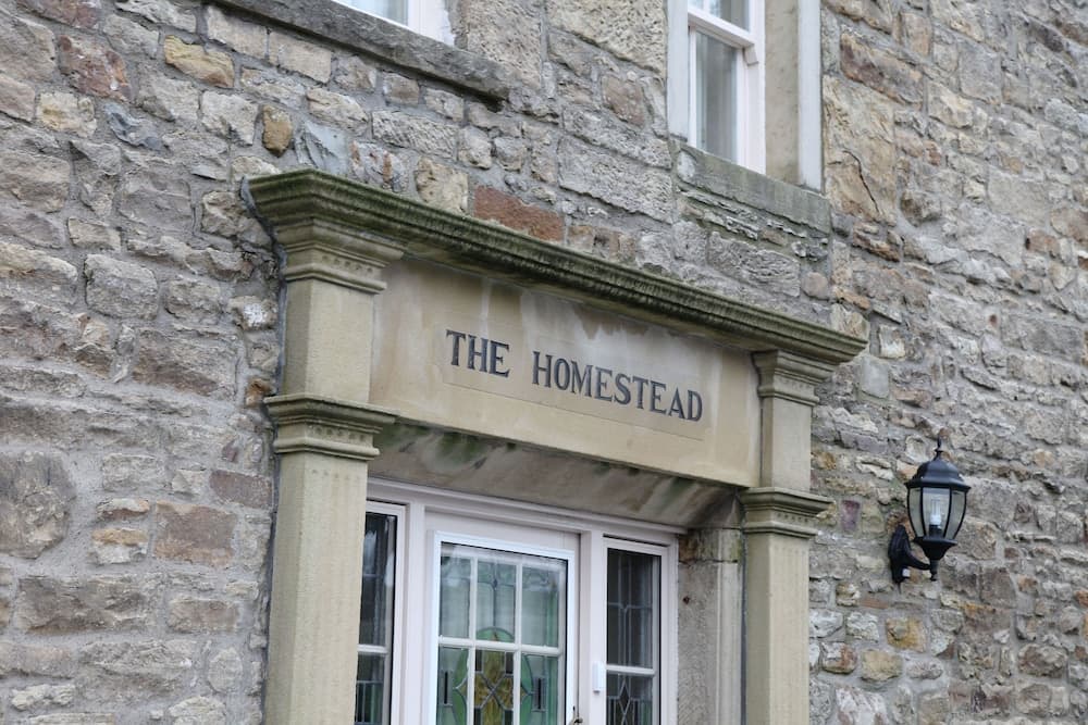 Konaklama yerinin ön cephesi