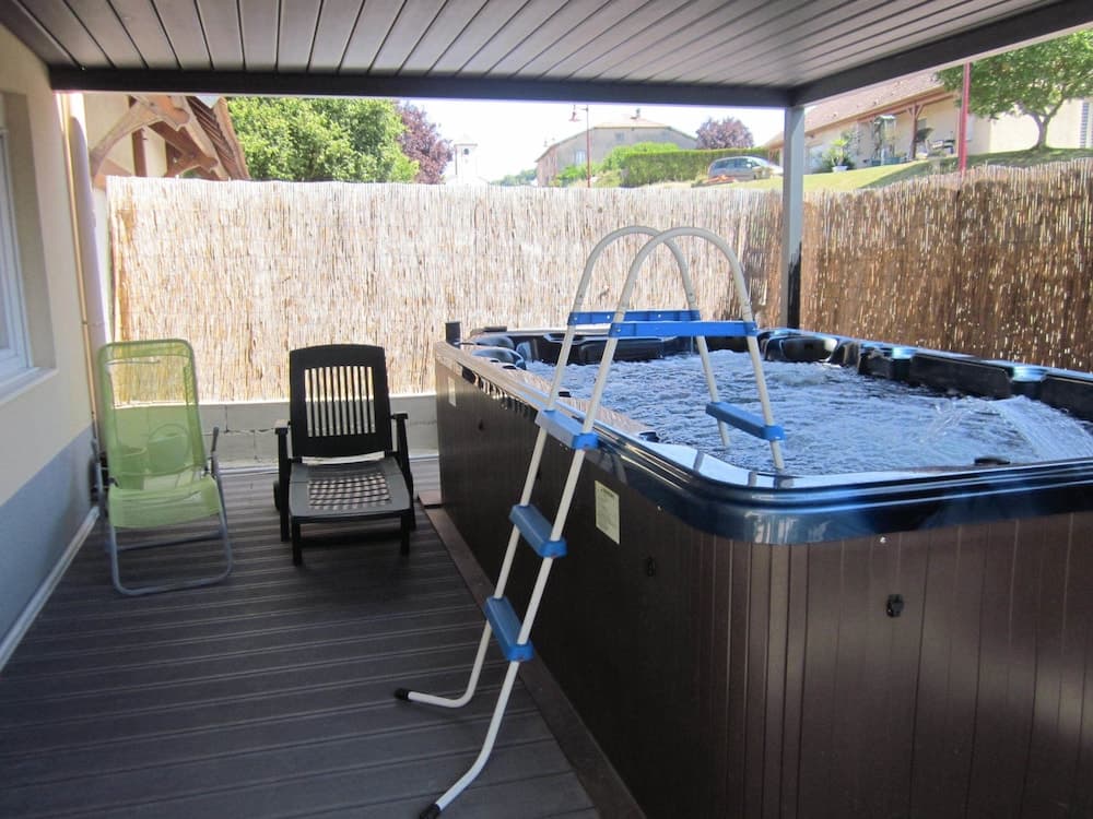 Chambres dans maison de vacances avec SPA extérieur