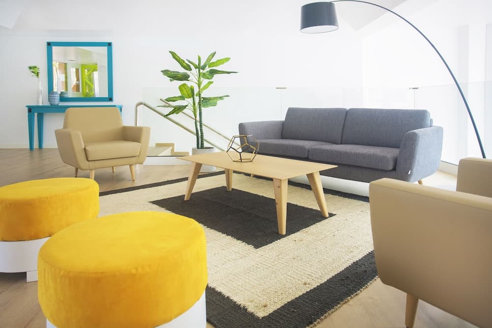 Lobi dinlenme salonu