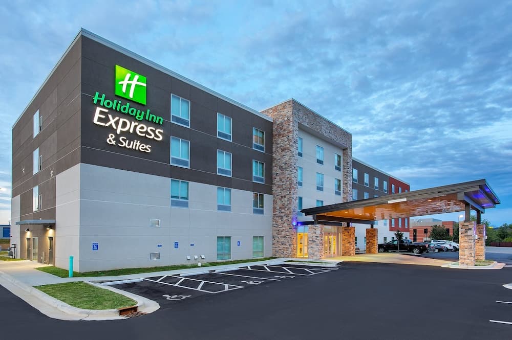 Holiday Inn Express And Suites La Grange by IHG