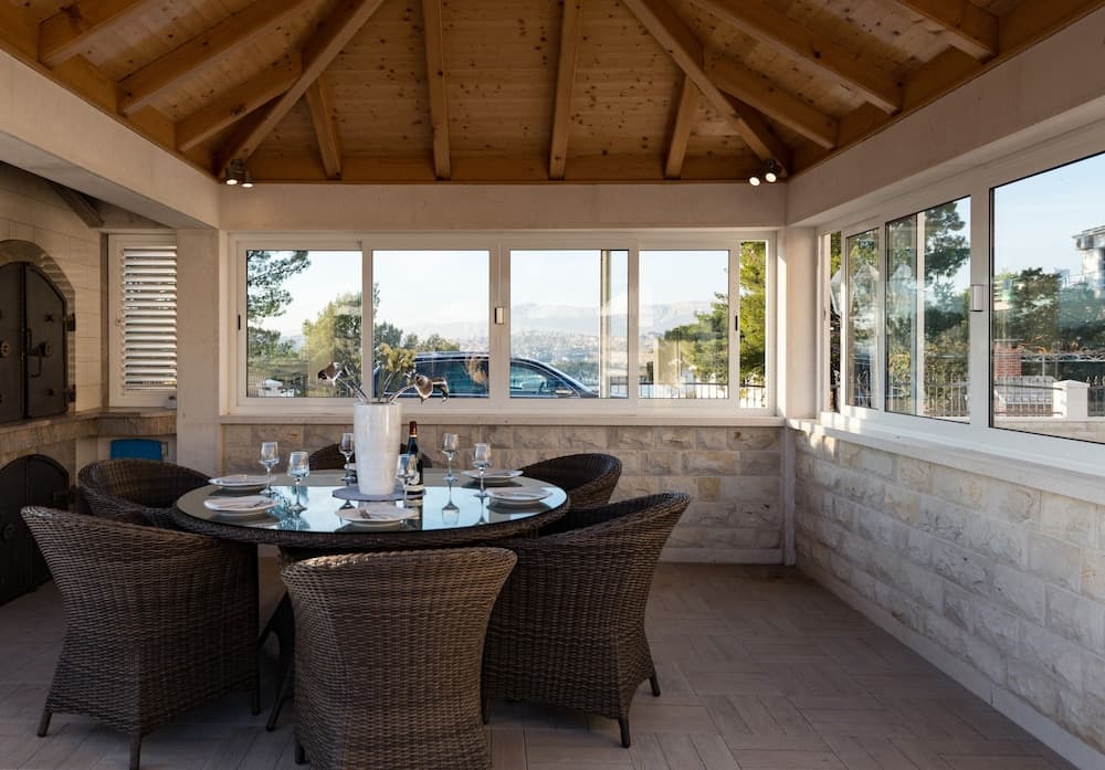 Açık havada yemek servisi