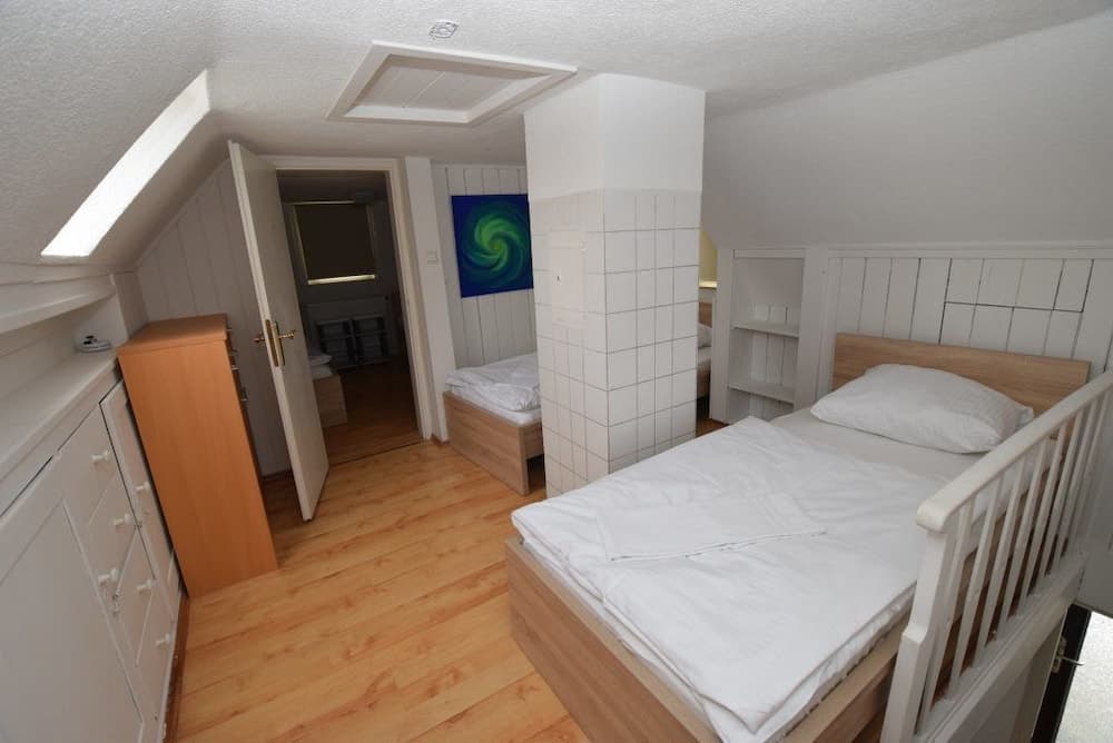 AB Apartment 27