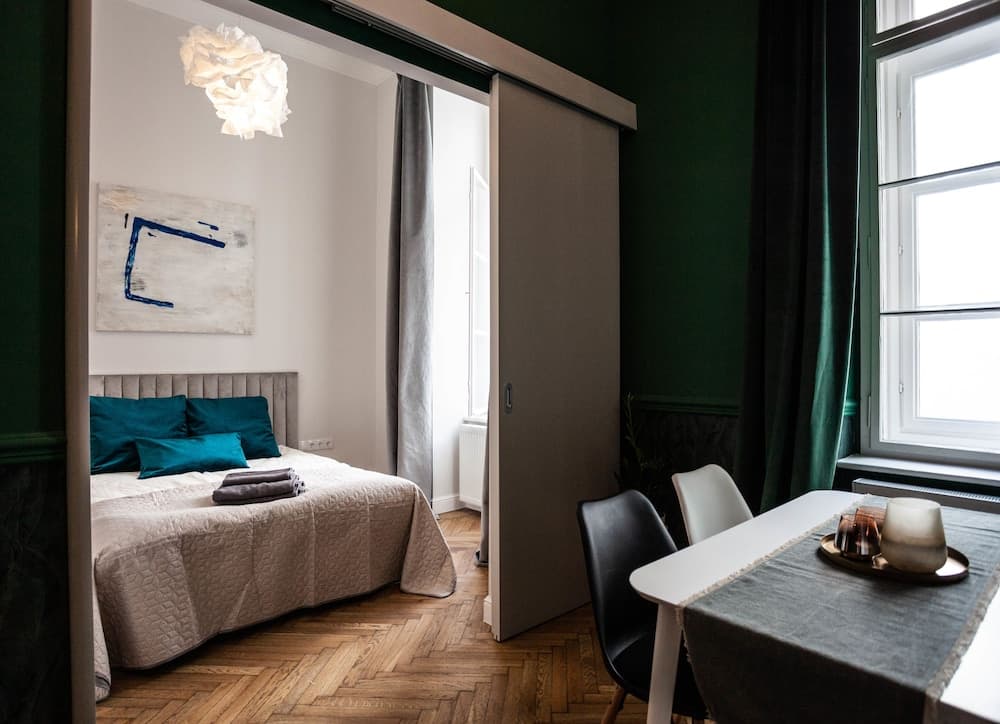 Luxury Central Apartment